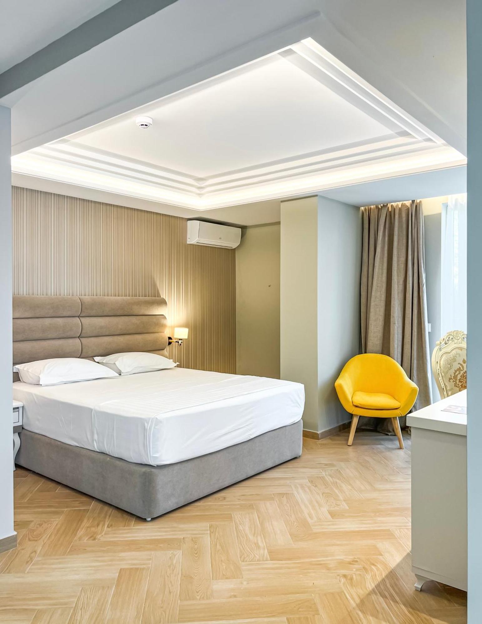 Fafa Aqua Blue Golem (Tirana)